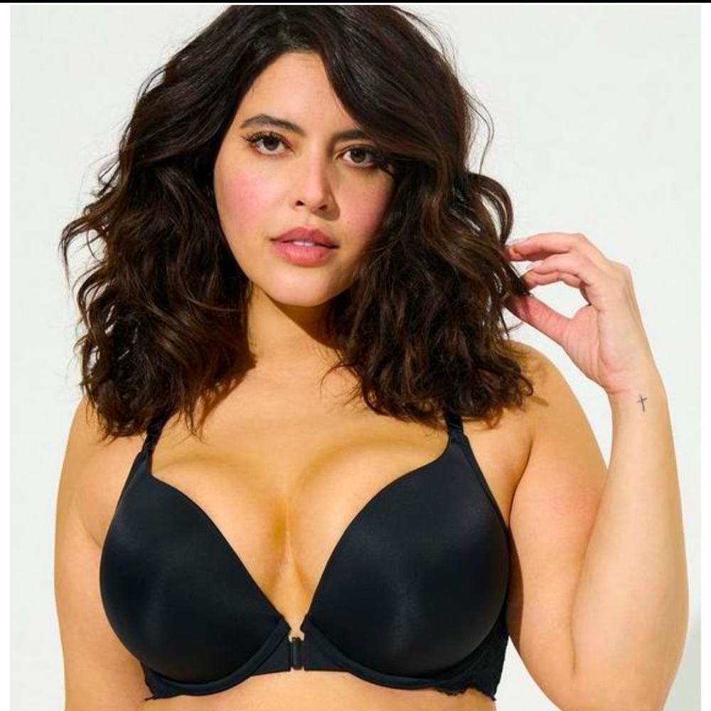 Torrid Plunge Push-Up Smooth Front Close Racerback Bra NWOTsNeverWornRetails:$60